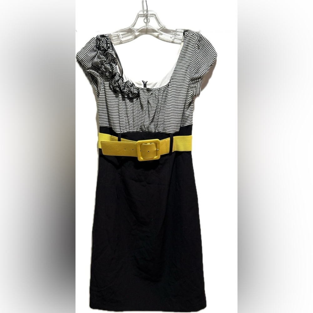 BCX striped black mod pinup dress with yellow belt 5